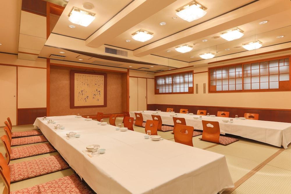 Kochi Sunrise Hotel Экстерьер фото
